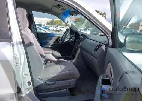 2004 Honda Pilot Lx z USA, uszkodzony, nr VIN 2HKYF181X4H614874